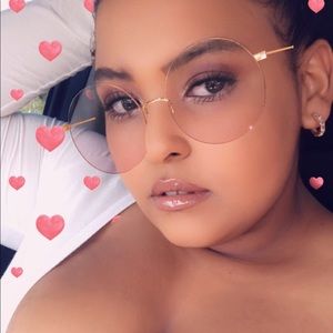 Meet your Posher, Najla